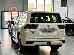 تۆیۆتا لاند کروزەر